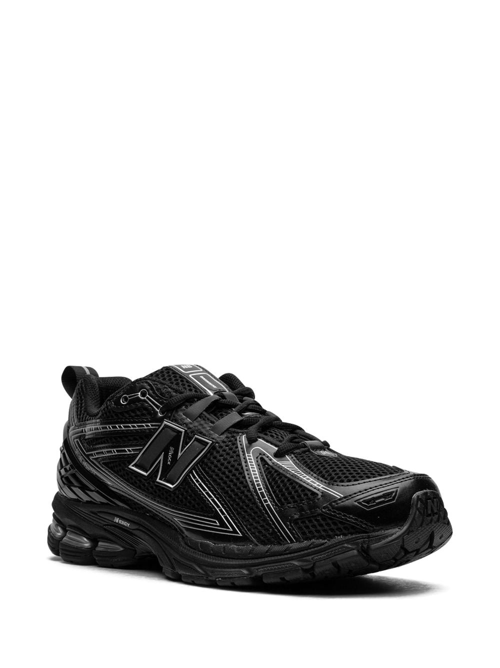 NEW BALANCE – 2002R Triple Black
