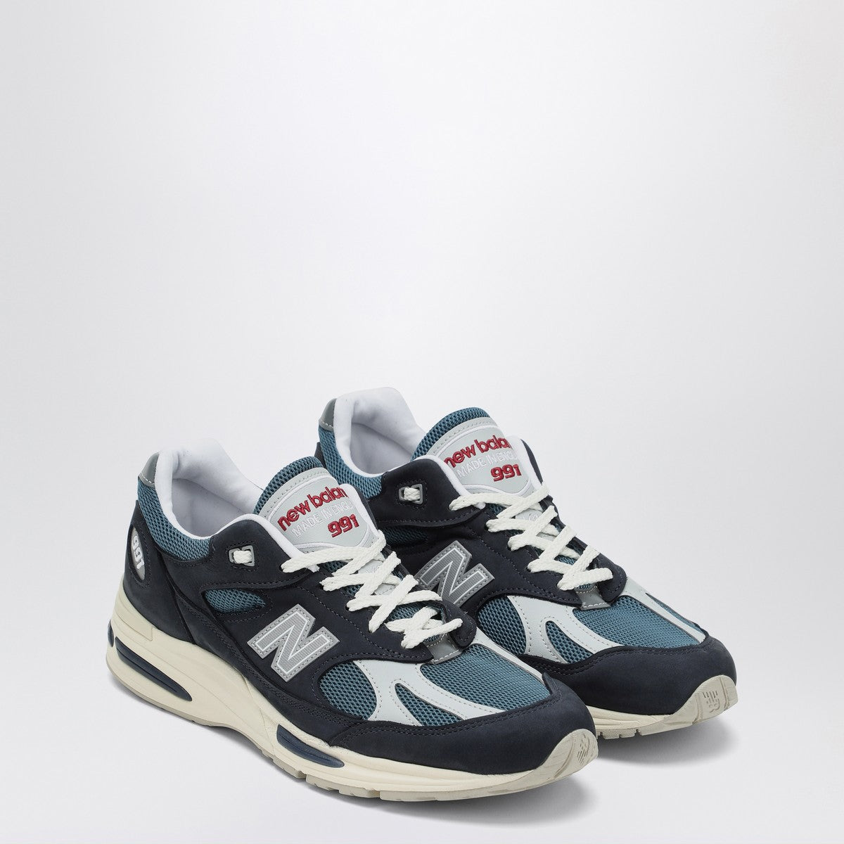 NEW BALANCE – Made in UK 991v2 Navy Blue / White